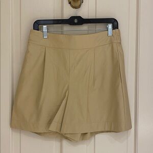 Tyler Boe Cream/Beige Shorts. Sz 8